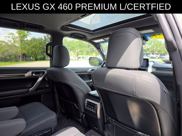 Used 2023 Lexus GX 460 Premium w/ Accessory Package AWD/4WD image 12