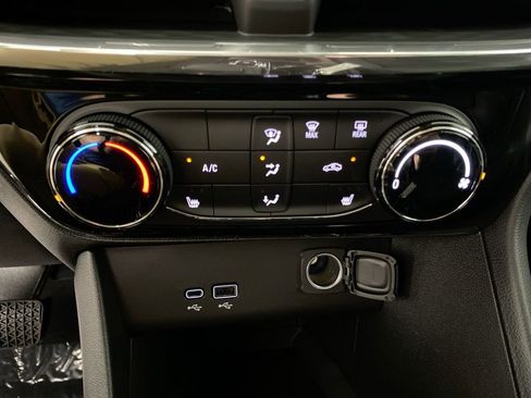 Used 2026 Buick Encore GX Sport Touring w/ Comfort Package image 18