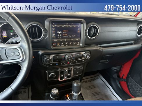 Used 2022 Jeep Wrangler Unlimited Sahara AWD/4WD image 20