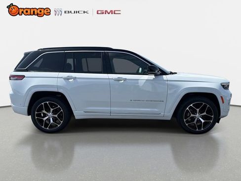 Used 2025 Jeep Grand Cherokee Summit AWD/4WD image 2