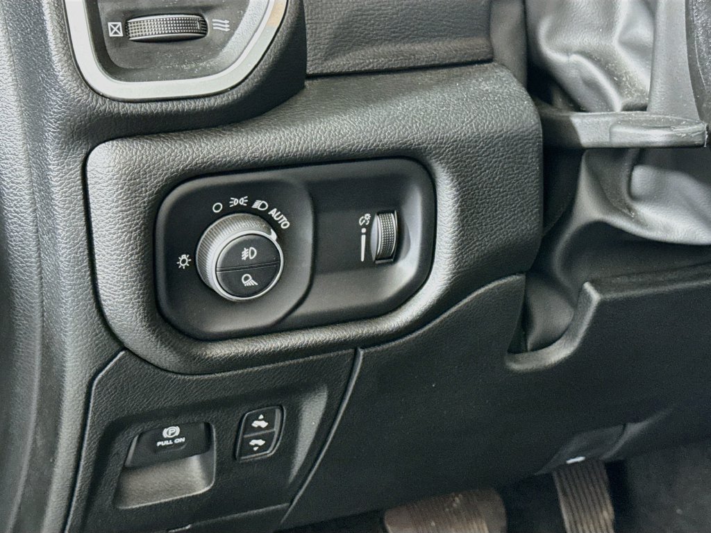 Used 2023 RAM 1500 Big Horn AWD/4WD image 10