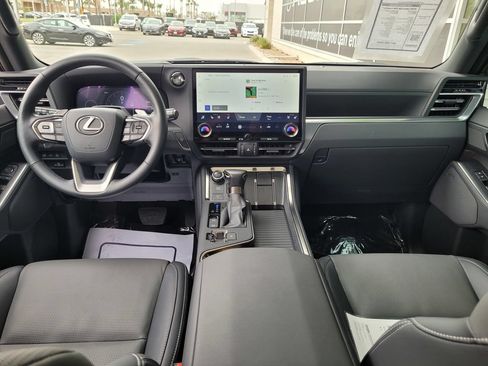 Used 2026 Lexus GX 550 AWD/4WD image 18
