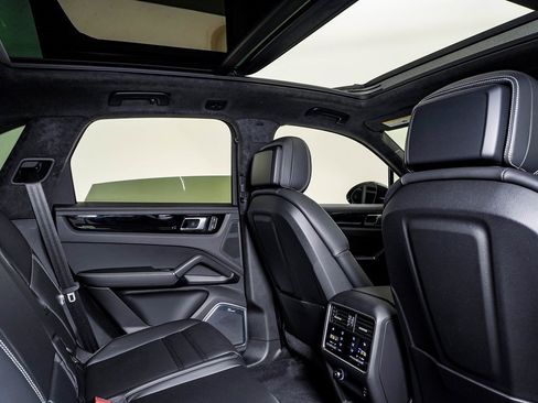 Certified 2023 Porsche Cayenne GTS image 16