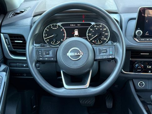 Used 2023 Nissan Rogue SV AWD/4WD image 18