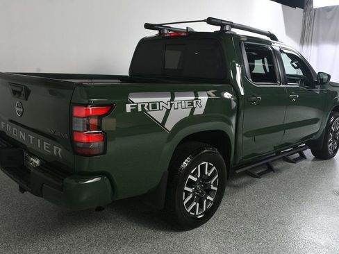 Used 2022 Nissan Frontier SV w/ SV Premium Package AWD/4WD image 7
