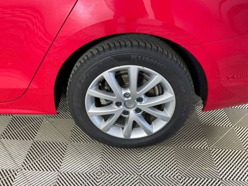Used 2014 Volkswagen Jetta SE FWD image 19