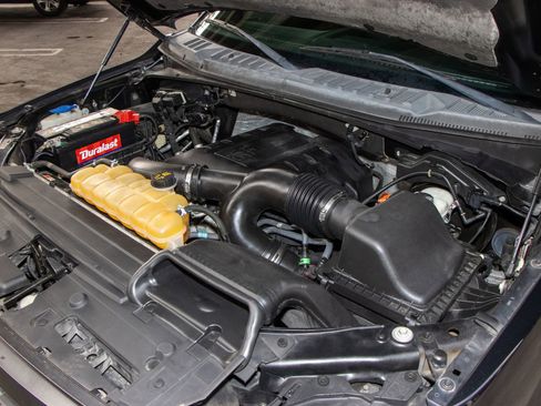 Used 2015 Ford F150 Lariat image 34