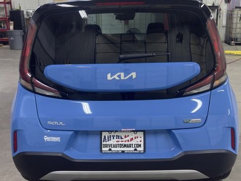 Used 2024 Kia Soul EX image 6