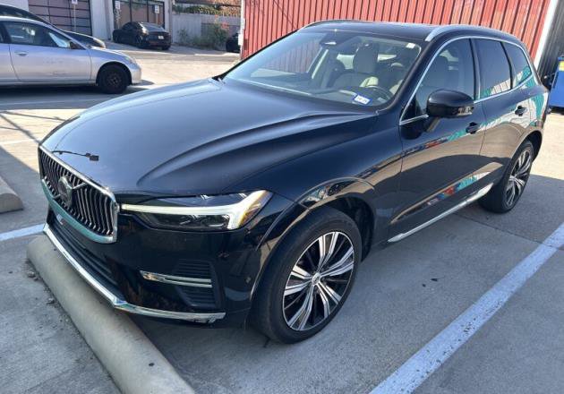 Used 2023 Volvo XC60 B5 Plus w/ Climate Package AWD/4WD image 1