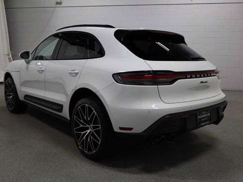 Certified 2026 Porsche Macan AWD/4WD image 3