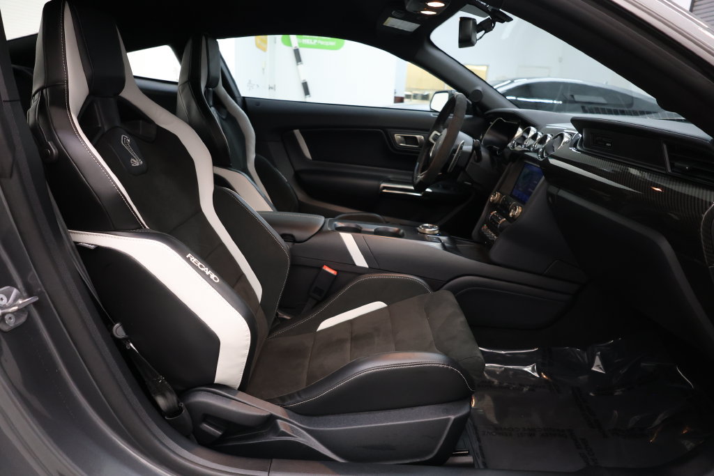 Used 2022 Ford Mustang Shelby GT500 w/ Carbon Fiber Track Pack RWD image 91