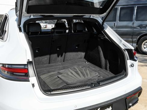 Used 2023 Porsche Macan image 53