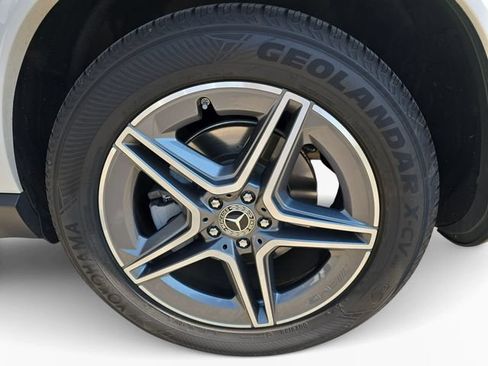 Used 2023 Mercedes-Benz GLE 450 4MATIC image 9