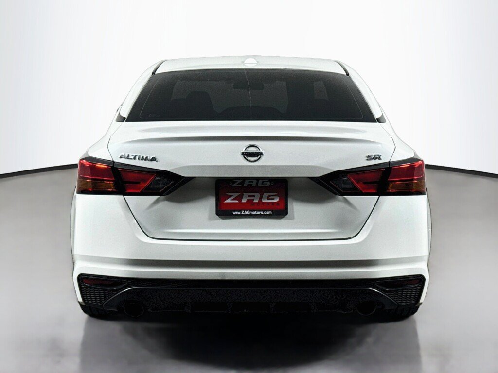 Used 2019 Nissan Altima 2.5 SR FWD image 4