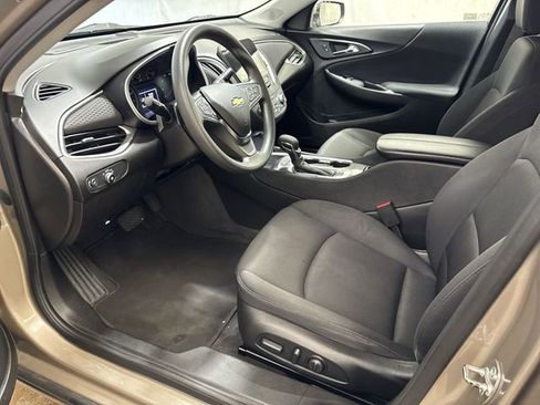 Used 2024 Chevrolet Malibu LT FWD image 11