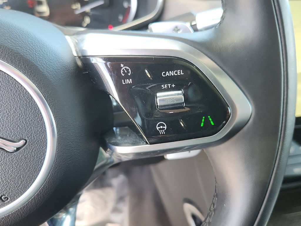 Used 2022 Jaguar F-PACE S AWD/4WD image 21
