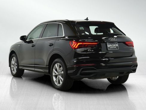 Used 2025 Audi Q3 2.0T Premium image 3