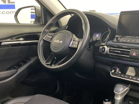 Used 2022 Kia Seltos S FWD image 10