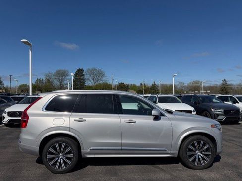 Used 2024 Volvo XC90 B6 Plus AWD/4WD image 3