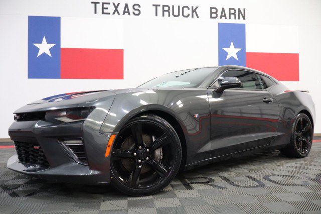 Used 2018 Chevrolet Camaro SS RWD image 27