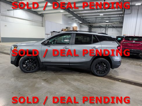 Used 2024 GMC Terrain SLE w/ Driver Convenience Package AWD/4WD image 5