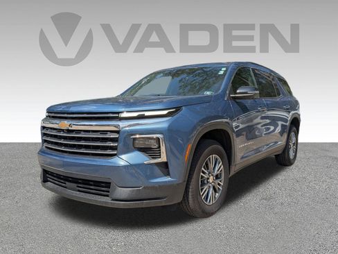 New 2025 Chevrolet Traverse LT w/ Driver Confidence Package image 28