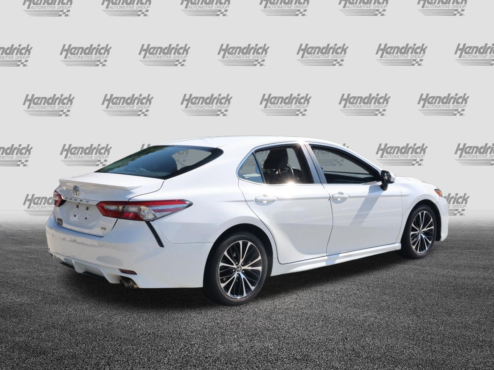 Used 2018 Toyota Camry SE FWD image 9