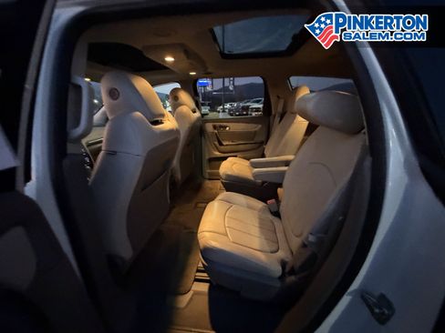 Used 2017 Chevrolet Traverse Premier image 6