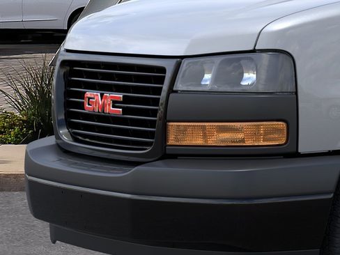 New 2026 GMC Savana 2500 image 13