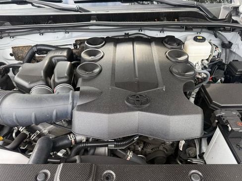 Used 2024 Toyota 4Runner SR5 image 33