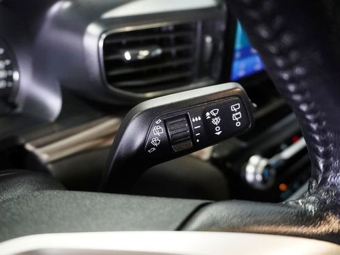 Used 2022 Ford Explorer Limited image 28