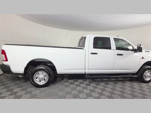 Used 2024 RAM 2500 Tradesman AWD/4WD image 38