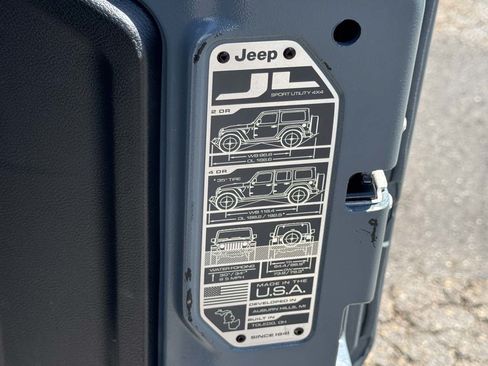Used 2024 Jeep Wrangler Unlimited Sport AWD/4WD image 14