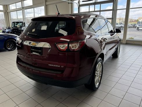 Used 2015 Chevrolet Traverse LT w/ Style and Technology Package image 8