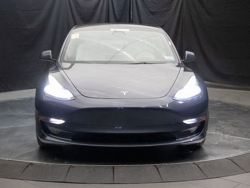 Used 2023 Tesla Model 3 Performance image 4