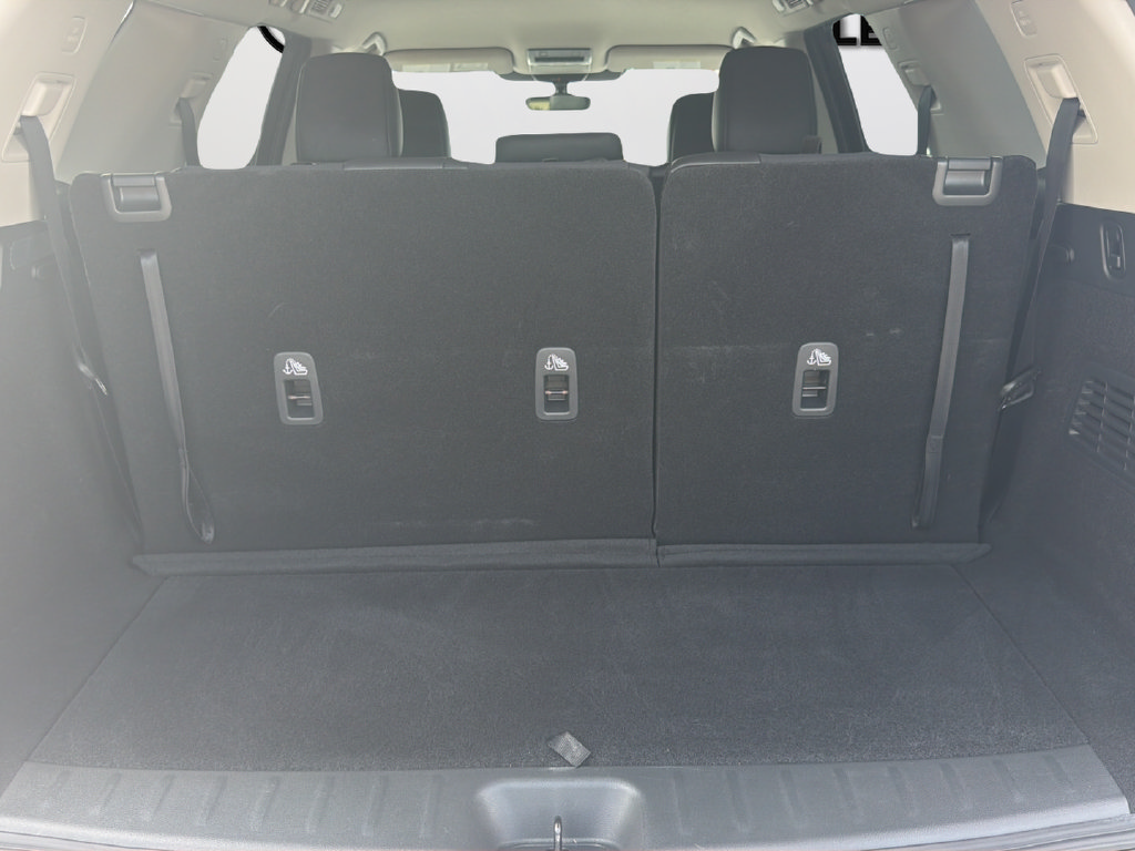 Certified 2025 Nissan Pathfinder SL FWD image 16