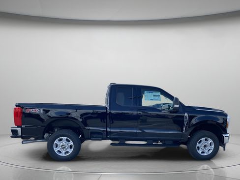 New 2026 Ford F250 XLT AWD/4WD image 2