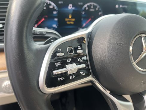 Used 2022 Mercedes-Benz GLE 350 4MATIC image 11