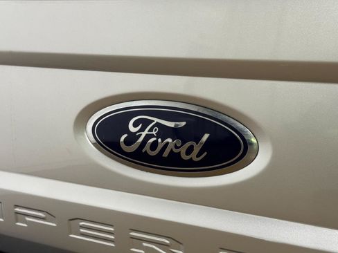 Used 2018 Ford F250 XL w/ Power Equipment Group AWD/4WD image 57