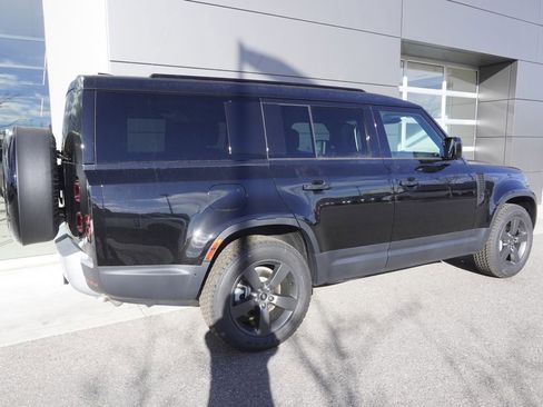 New 2025 Land Rover Defender 130 S image 4