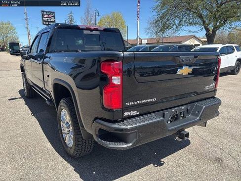 Used 2022 Chevrolet Silverado 3500 High Country AWD/4WD image 7
