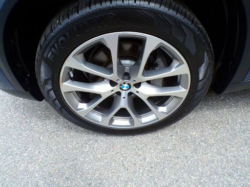 Used 2019 BMW X5 xDrive40i w/ Convenience Package AWD/4WD image 4
