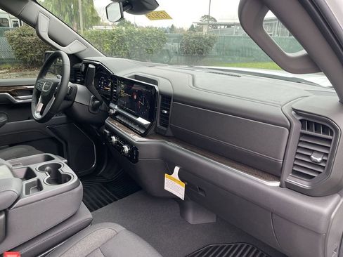 New 2026 GMC Sierra 1500 Elevation image 28
