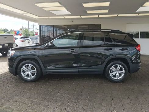 Used 2019 GMC Terrain SLE w/ Driver Convenience Package FWD image 9