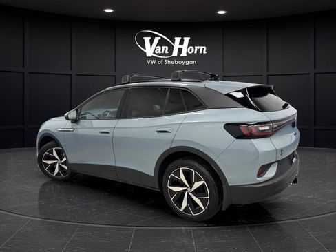 Used 2024 Volkswagen ID.4 Pro S image 3