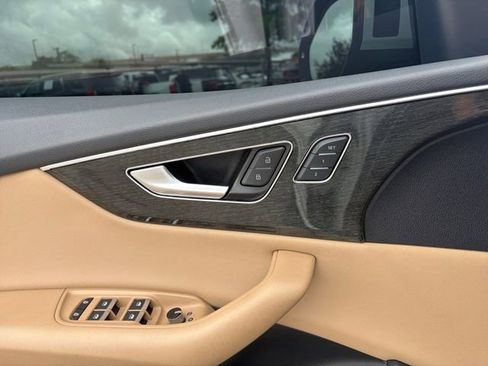 Used 2019 Audi Q8 Prestige image 4