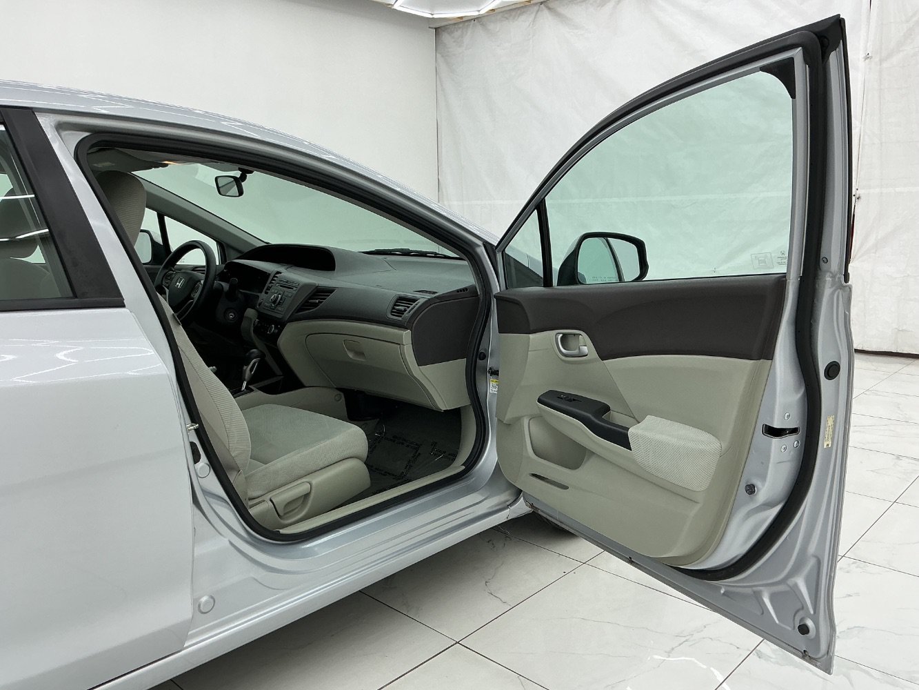Used 2012 Honda Civic LX image 17