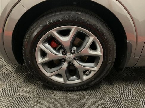 Used 2018 Kia Sorento SX image 11