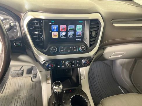 Used 2019 GMC Acadia SLT image 19