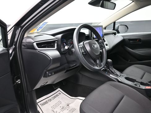 Used 2023 Toyota Corolla LE image 19